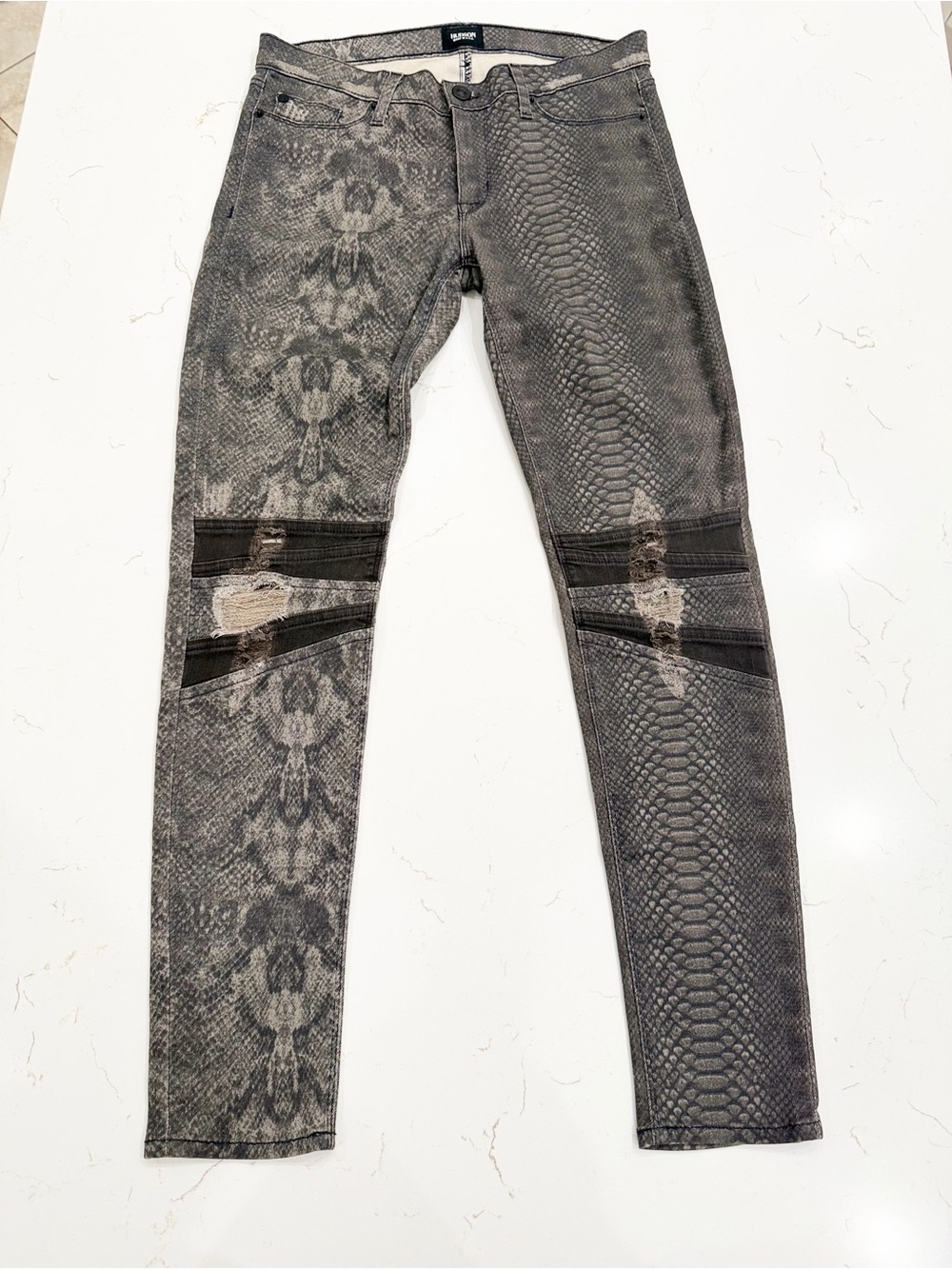 🇺🇸 MADE IN USA Hudson Snake Print Distressed Skinny Jeans